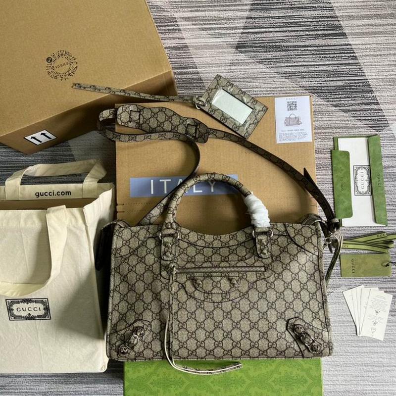 Gucci Handbags 332